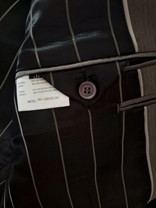 Traje para hombre, gris acero