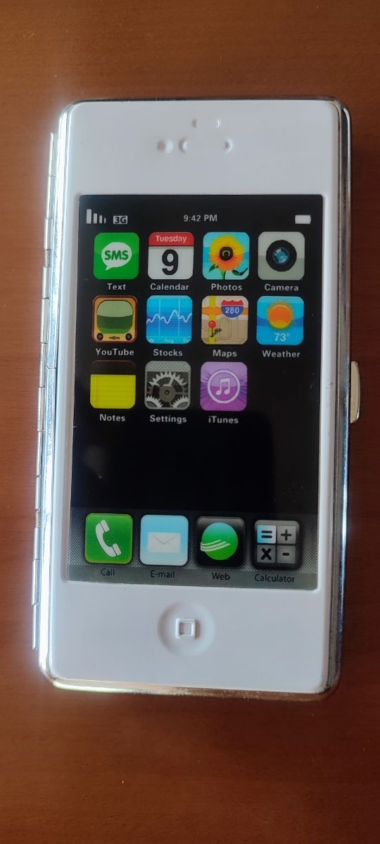 Pitillera tipo iPhone