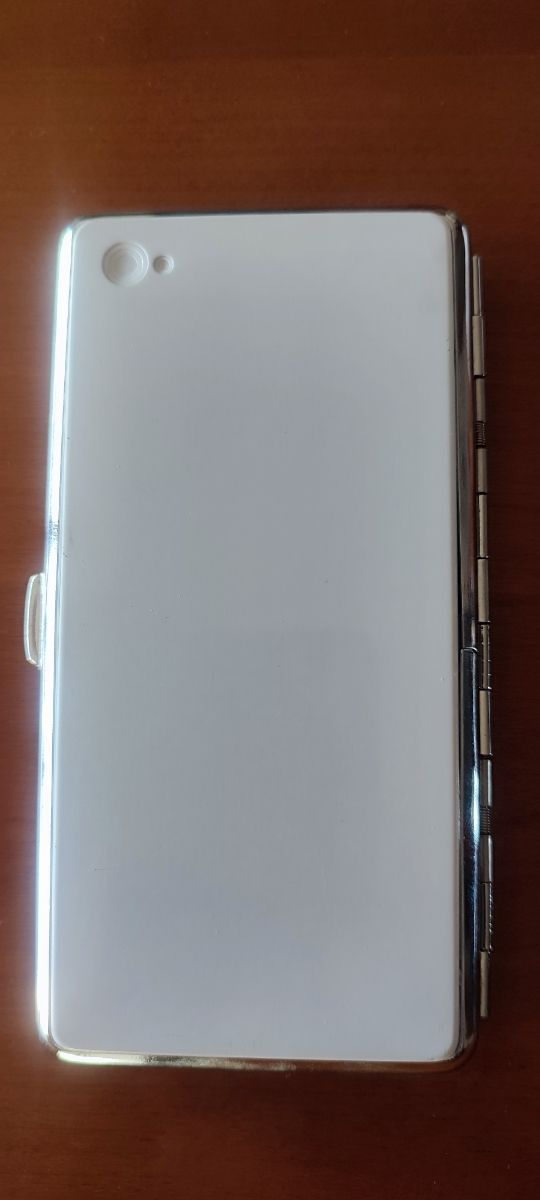 Pitillera tipo iPhone