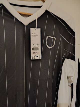 Camiseta estilo fútbol