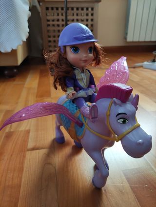 Muñeca princesa Sofía y Minimus