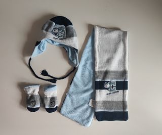 Set sciarpa guanti cappello bimbo