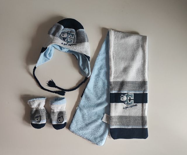 Set sciarpa guanti cappello bimbo