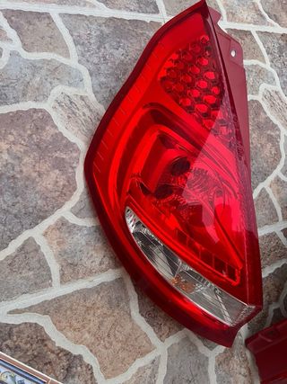 Focos traseros ford fiesta 2010