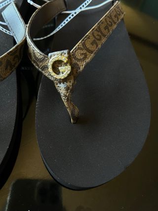 Sandalias Guess NUEVAS 