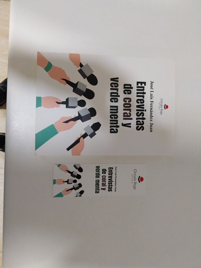 Entrevistas de coral y verde menta