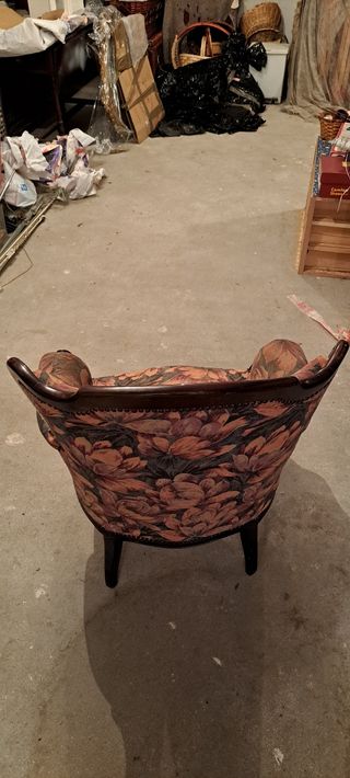 Butaca/sillon con tapizado de flores