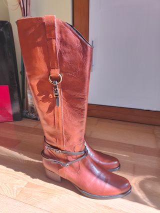 Botas altas de piel NUEVAS