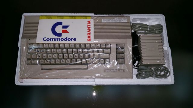 Commodore 64 NUEVO. Sin usar