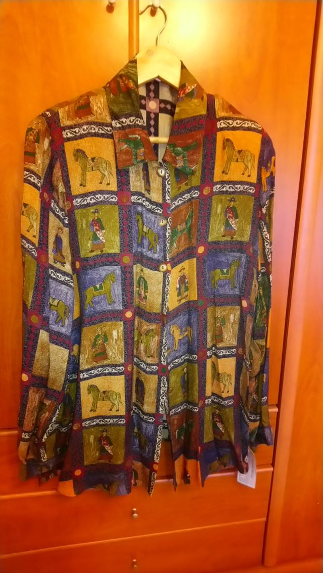 Chaquetón entretiempo,  camisa y fular a juego