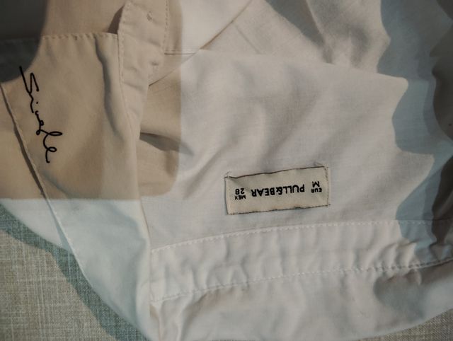 Camisa blanca con estampado