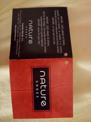 Zapatos negros, marrón