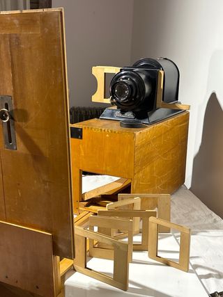 Proyector, antiguo de placas de cristal marca Ica