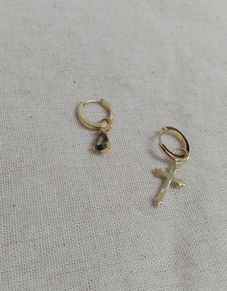 Pendientes aretes de plata con dijes