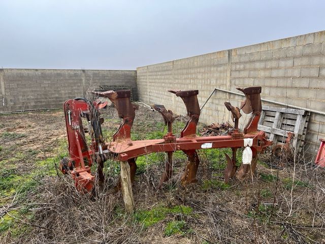 ARADOS VERTEDERA REVERSIBLE MARCA ALFE