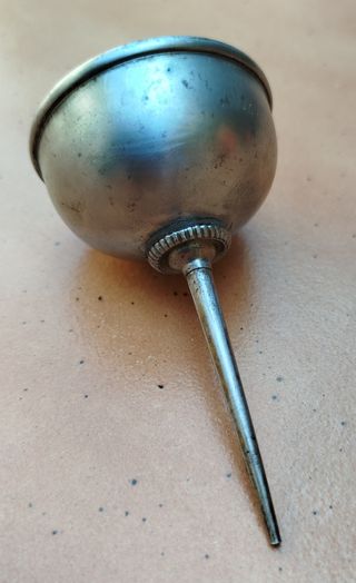 Aceitera de maquina de coser