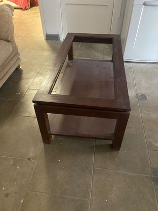 Mesa de madera baja de salón