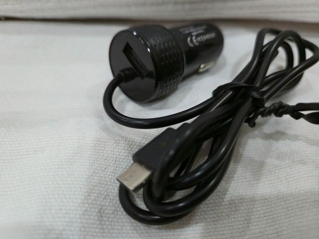 + Cargador de móvil para el mechero del coche