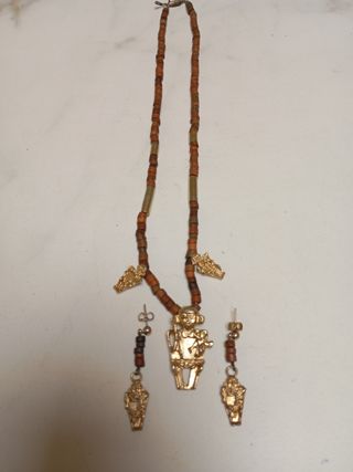 Colgante,pendientes precolombinas.