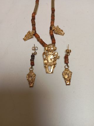 Colgante,pendientes precolombinas.