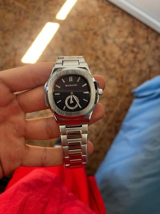 Reloj elegante