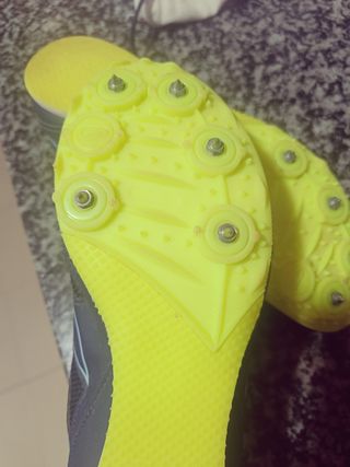 Zapatillas atletismo clavos niños 