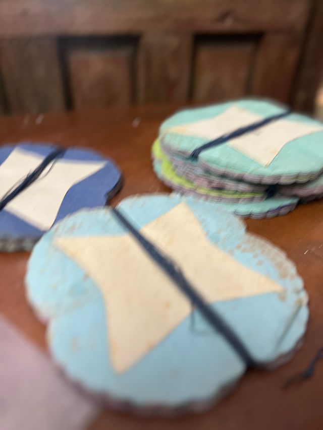 14 antiguas guirnaldas de papel