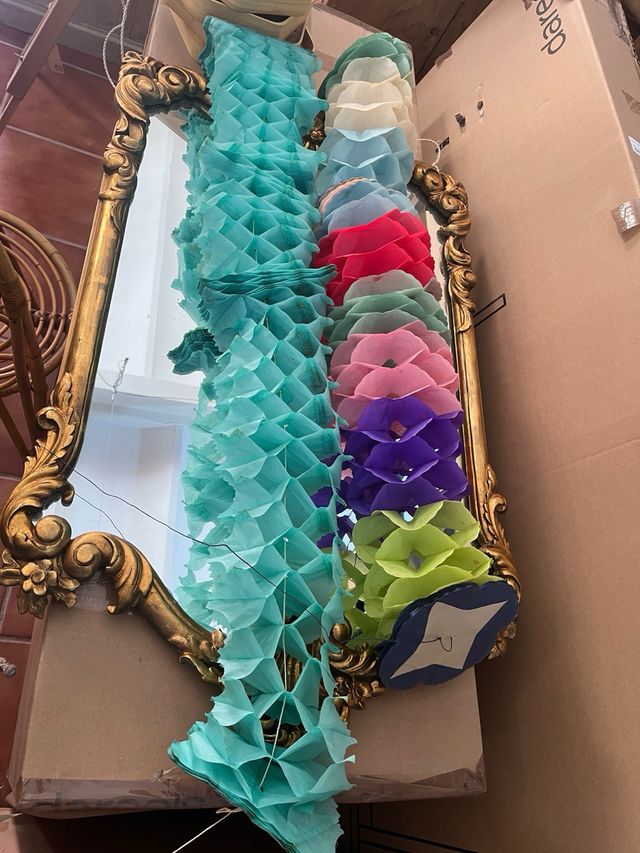 14 antiguas guirnaldas de papel