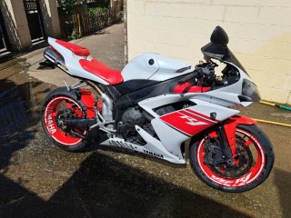 Yamaha R1