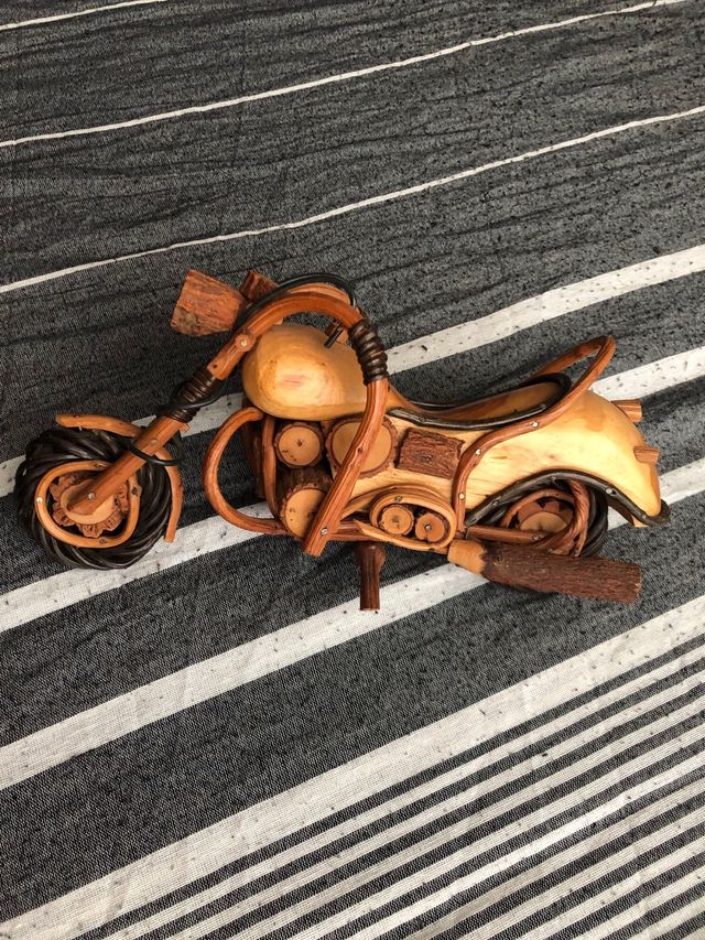 Decoracion artesanal madera Moto harley