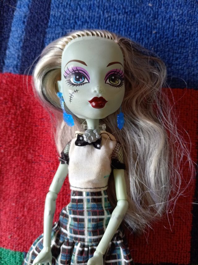 Monster high Frankie Stein ~ Ghouls Alive