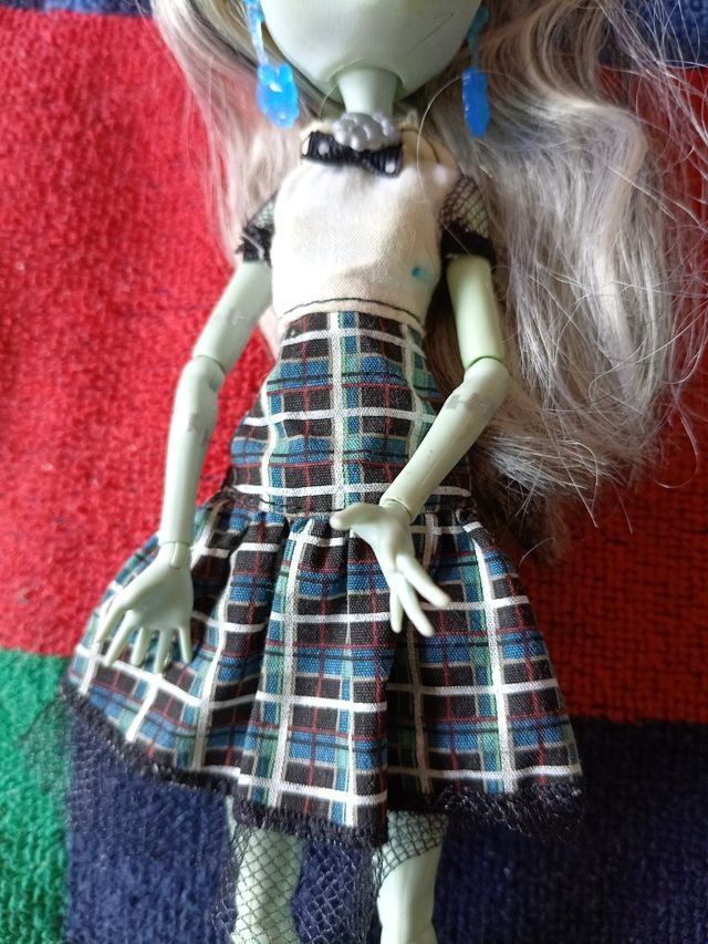 Monster high Frankie Stein ~ Ghouls Alive