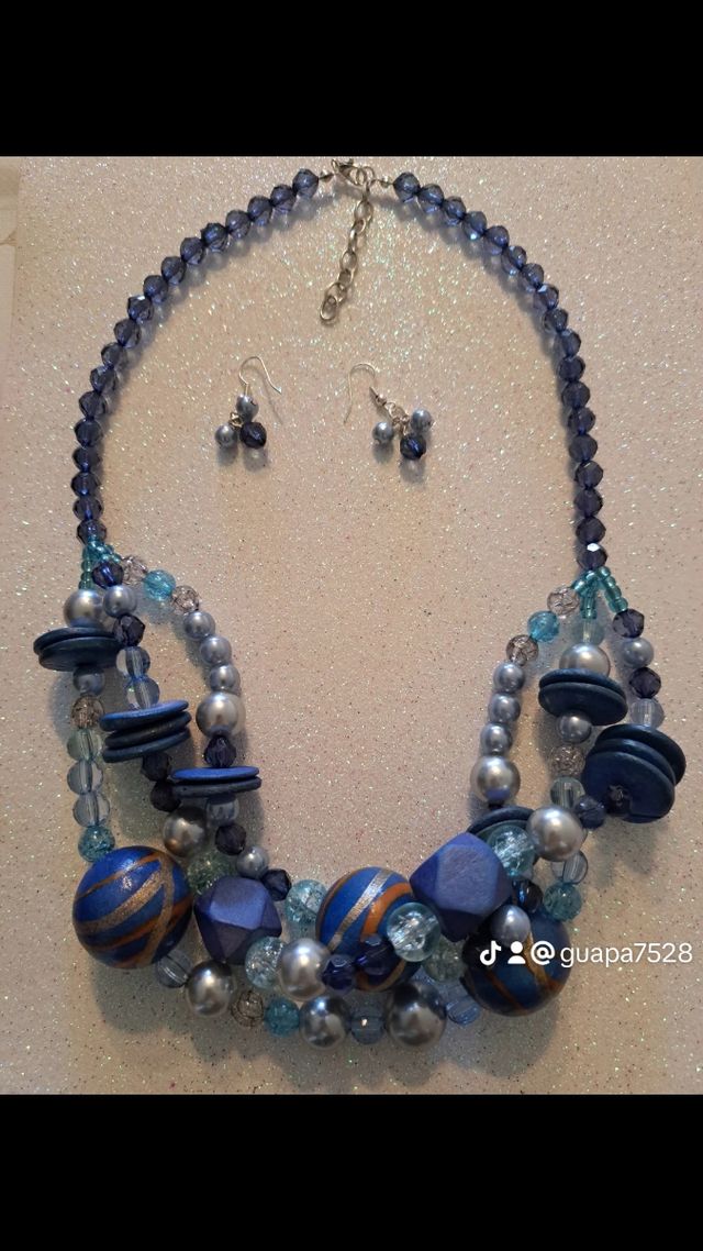 Collana fatta a mano