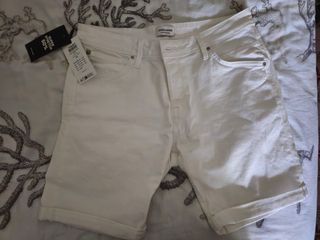 Vaqueros Cortos Blancos
