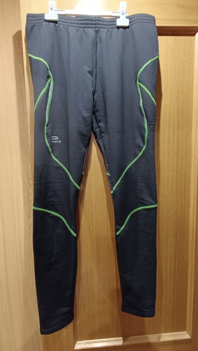 Camiseta y mallas técnica running 