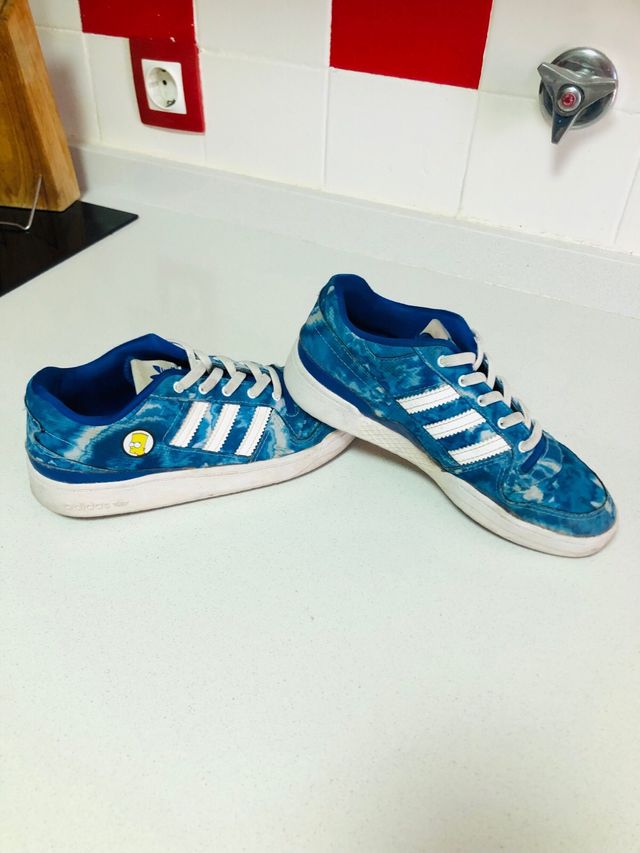 Zapatillas ADIDAS THE SIMPSON talla 34