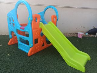 Parque infantil activity center