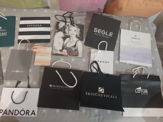 Bolsas de lujo para regalo y cajas para regalo. 
