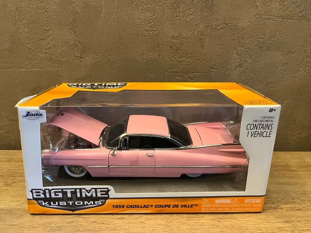 Lote de coches a escala