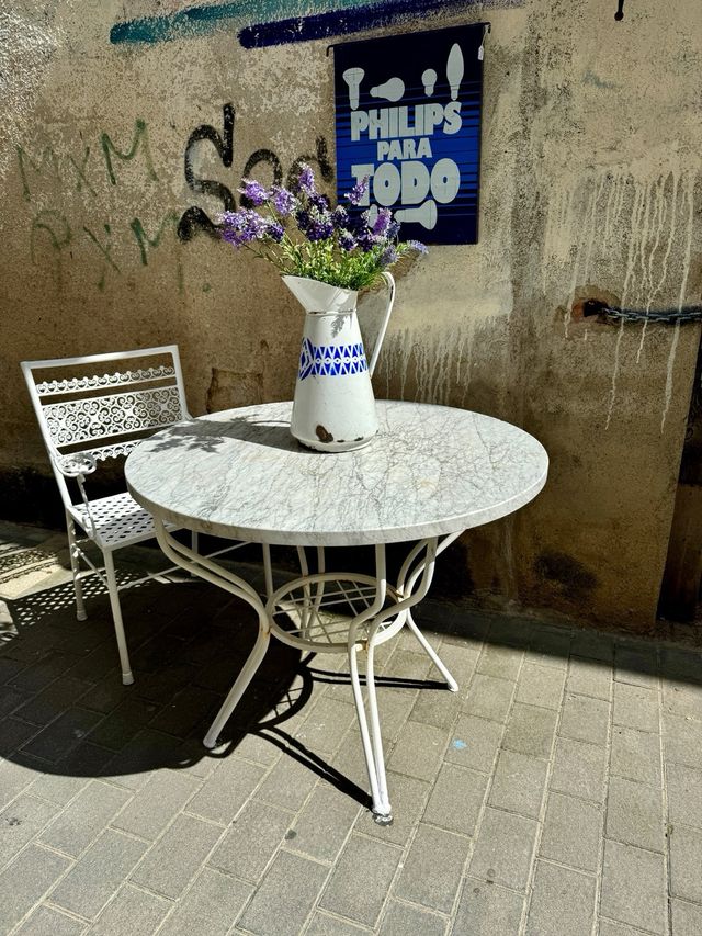 Mesa marmol y hierro vintage. Años 70