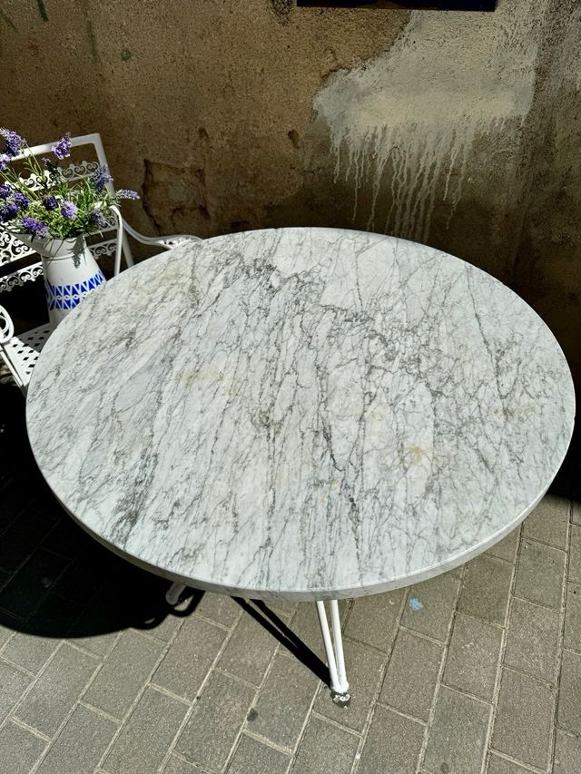 Mesa marmol y hierro vintage. Años 70