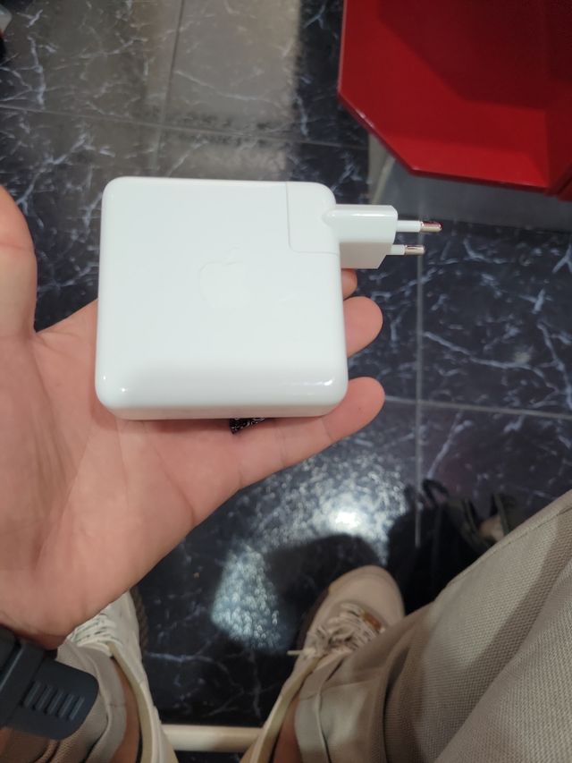 Cargador appel MacBook M 2 M3 pro