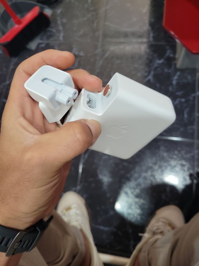 Cargador appel MacBook M 2 M3 pro