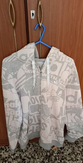 Chandal ADIDAS. 