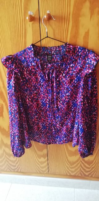 Blusa estampada Shein, talla M