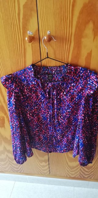 Blusa estampada Shein, talla M