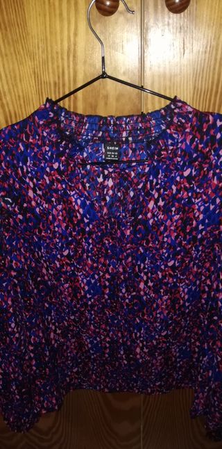 Blusa estampada Shein, talla M