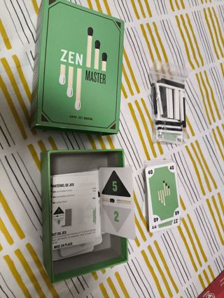 2 juegos de mesa. Red7 y zen master