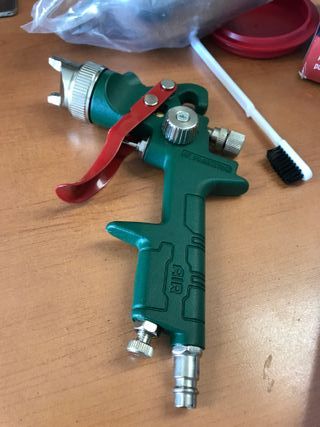 PISTOLA A SPRUZZO PNEUMATICA PER VERNICIARE