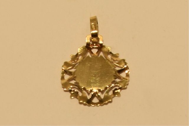 COLGANTE VIRGEN NIÑA DE ORO 18K/1.8Gr